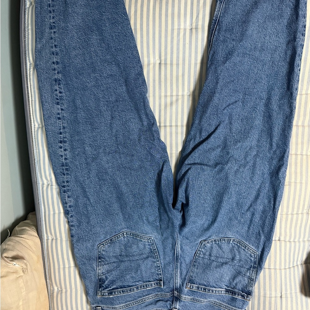 American Eagle Barrel Jeans - Picture 3 of 3